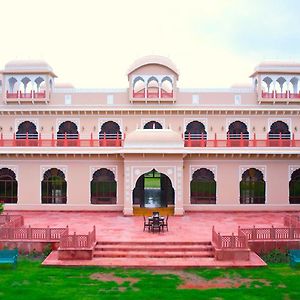 Br Resort & Club